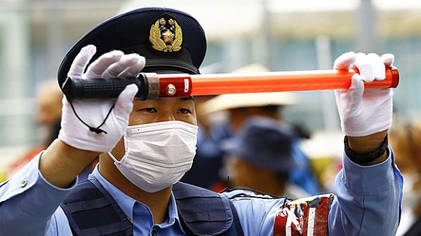 СМИ: в центре Токио при падении стальной балки весом 15 тонн погибли два человека