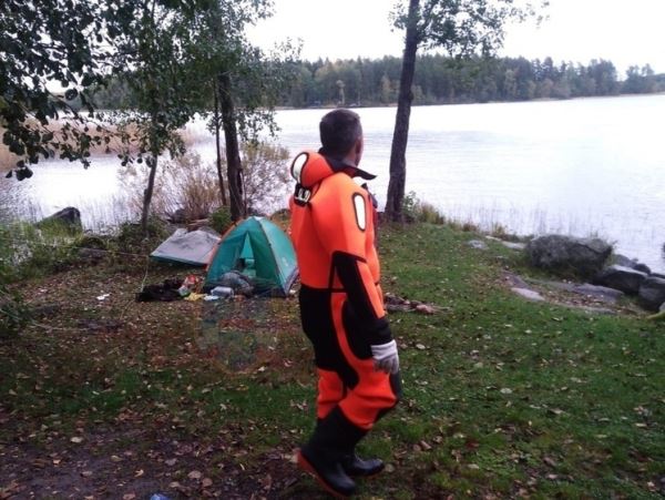 Спасатели обнаружили тело рыбака в озере ВуоксаРыбака, уехавшего рыбачить четыре дня назад, нашли в озере без признаков жизни.