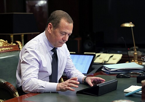 Медведев сообщил «две приятные новости» для Киева